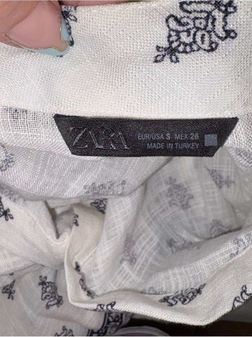 Zara White Printed V-Neck Blouse with Navy Trim - Picture 6 of 7